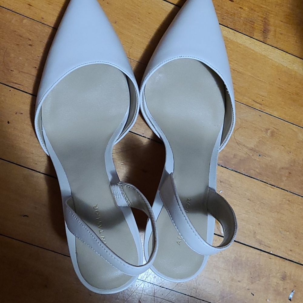 Ann Taylor - Picture 2 of 5